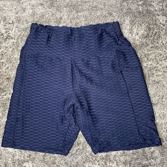High Waisted Biker Shorts - Large - Picture 2 of 5